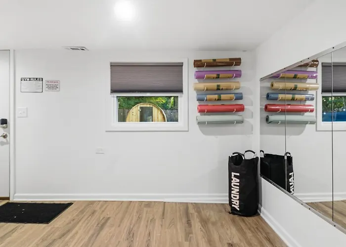 Apartment Modern In Dt Near Naval Base